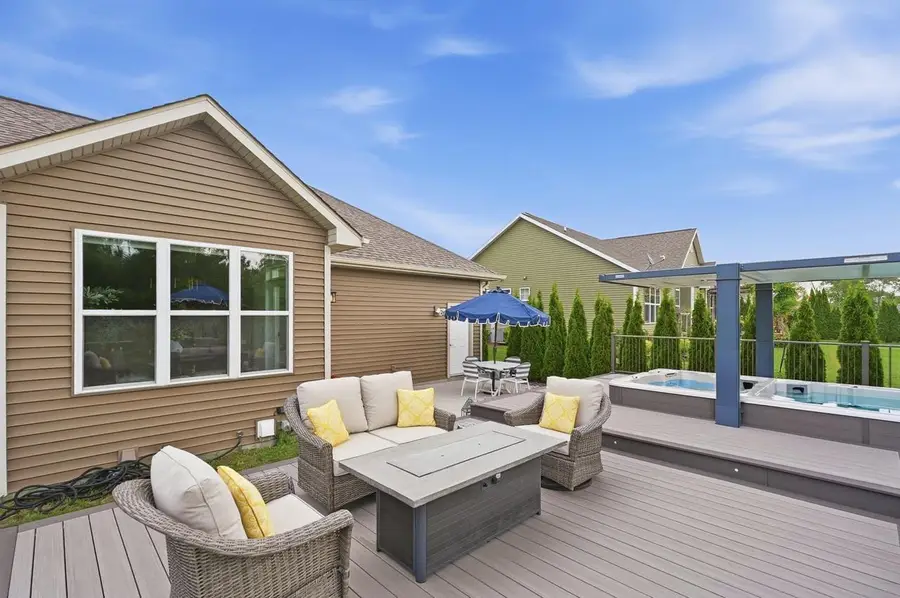 335 Deer Meadow DRIVE, Fredonia, WI 53021 - #3