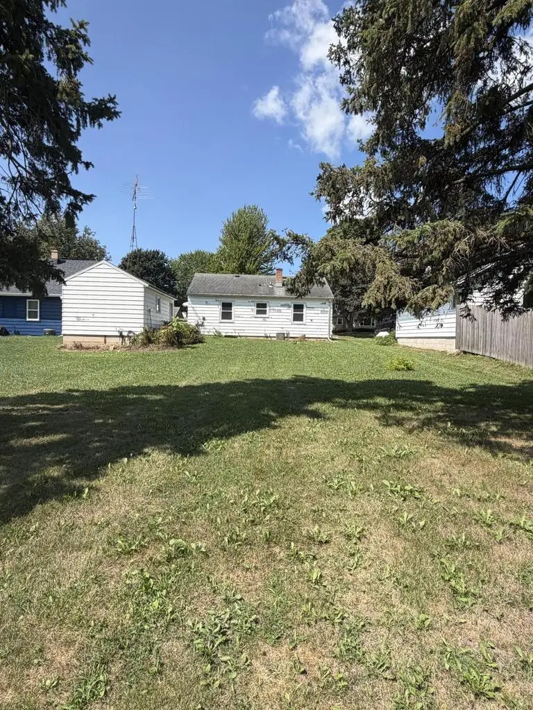 2332 Van Buren STREET, New Holstein, WI 53061 - #3