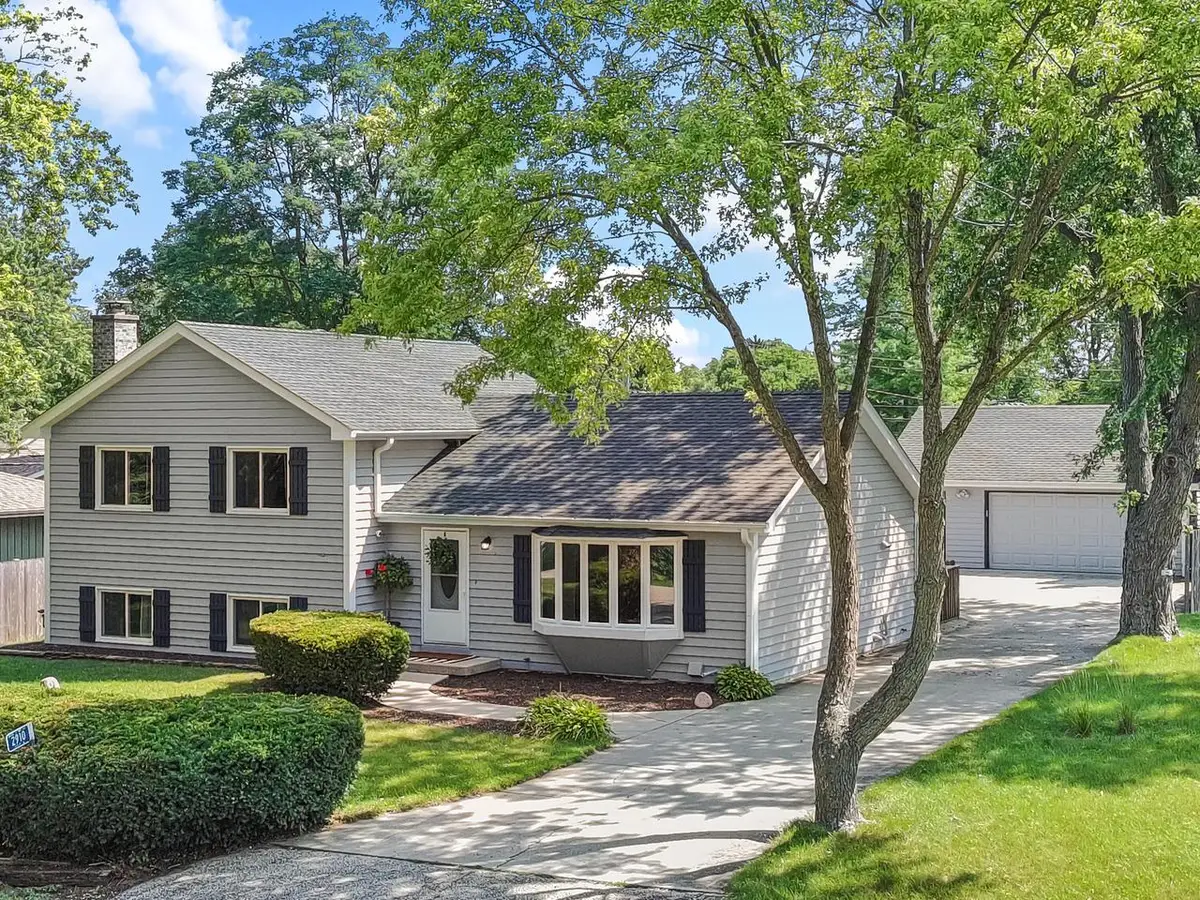 2910 Hickory LANE, Twin Lakes, WI 53181 - #1