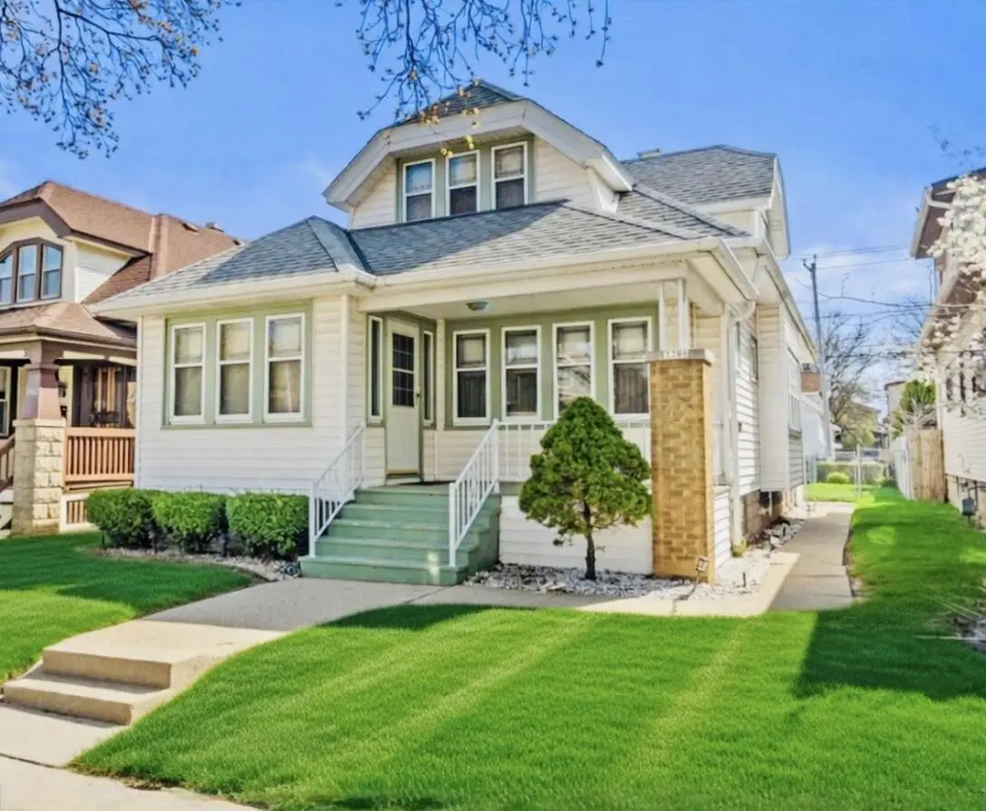 3306 S 15TH PLACE, Milwaukee, WI 53215 - #1