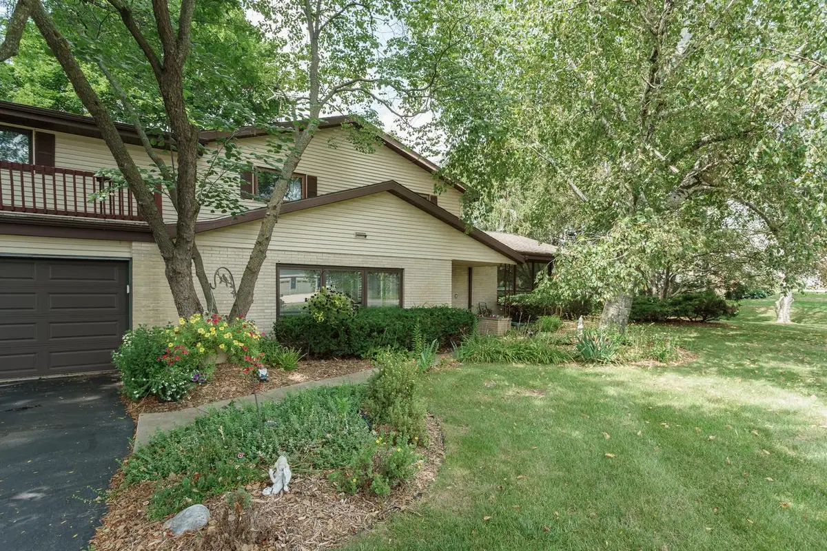 1408 Country Club LANE, Watertown, WI 53098 - #1