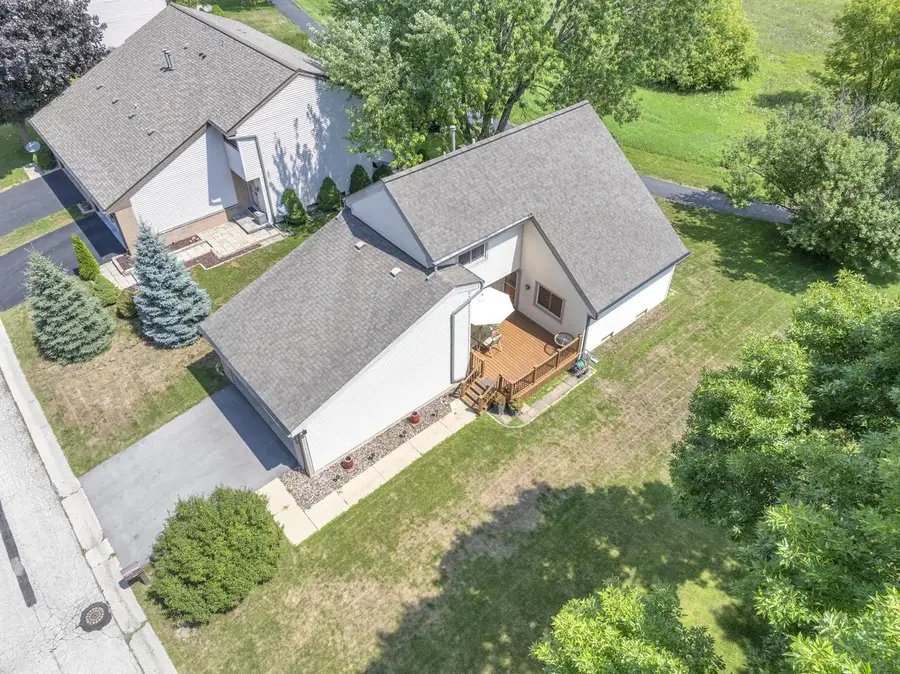 7266 S Delaine DRIVE, Oak Creek, WI 53154 - #2