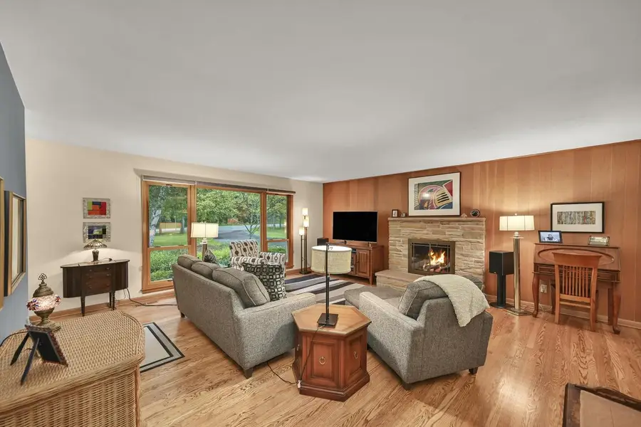 4615 W Sunnydale LANE, Mequon, WI 53092 - #3