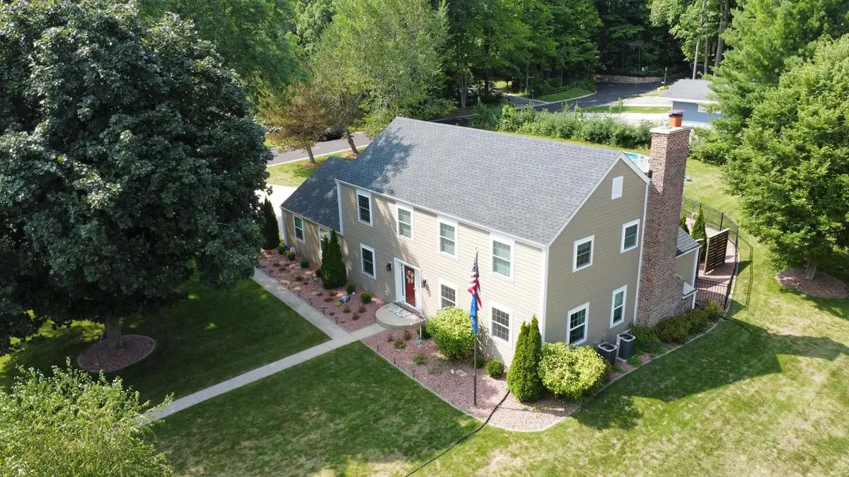 18400 Chevy Chase, Brookfield, WI 53045 - #1