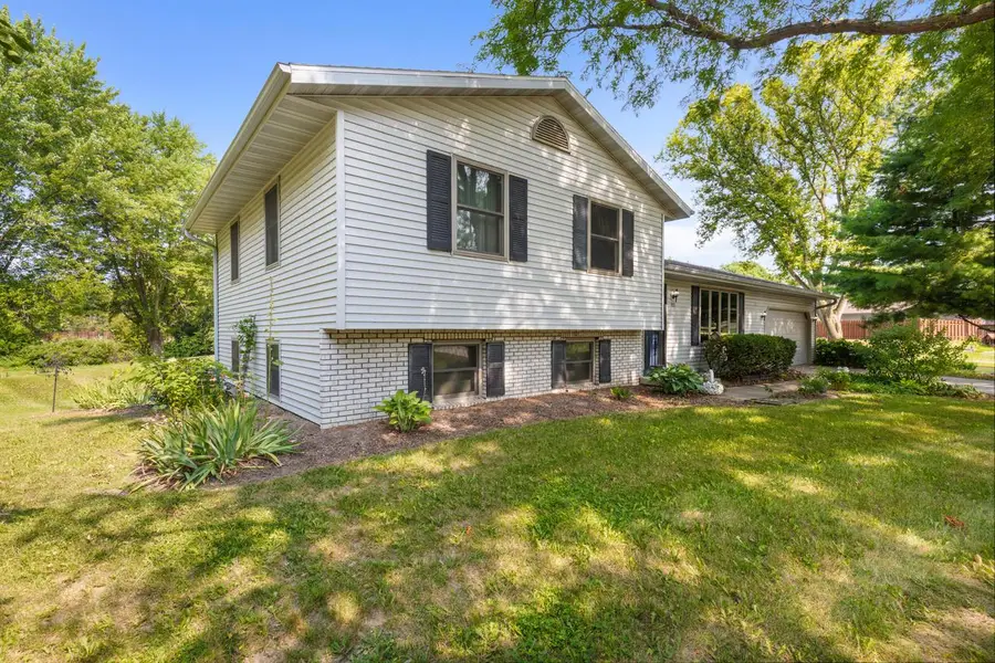 921 Wesley ROAD, Oregon, WI 53575 - #2