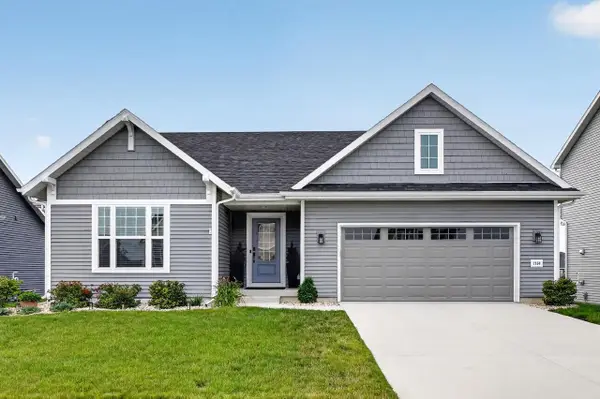 1350 Arrowood CIRCLE W, Oconomowoc, WI 53066