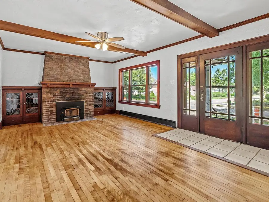 2202 Henry STREET, Sheboygan, WI 53081 - #2