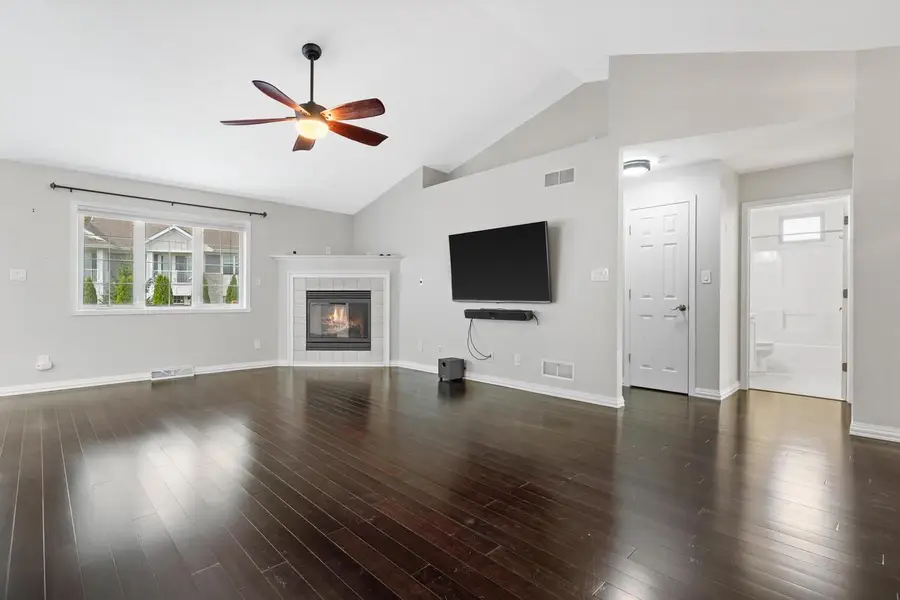 8407 S Cortland DRIVE, Oak Creek, WI 53154 - #2
