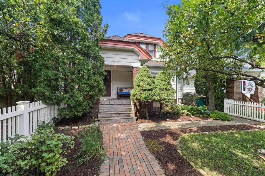 1816 E Beverly ROAD, Shorewood, WI 53211 - #2