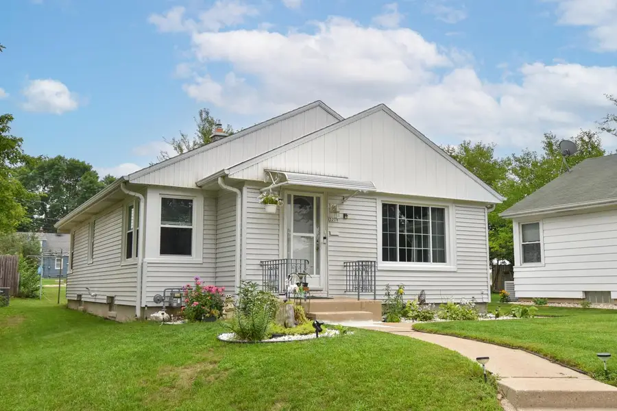 3208 S 30th STREET, Milwaukee, WI 53215 - #2