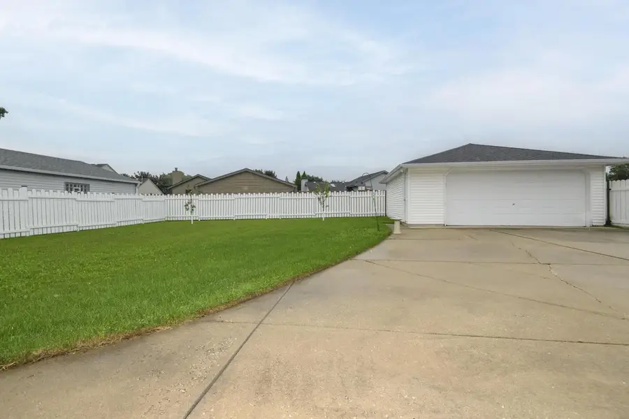 9771 W Darnel AVENUE, Milwaukee, WI 53224 - #3