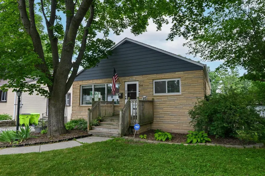 246 North AVENUE, Hartland, WI 53029 - #2