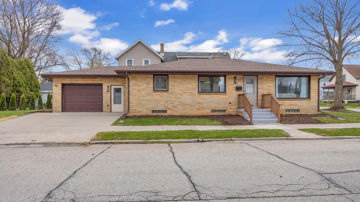 1147 Logan AVENUE, Sheboygan, WI 53083 - #1