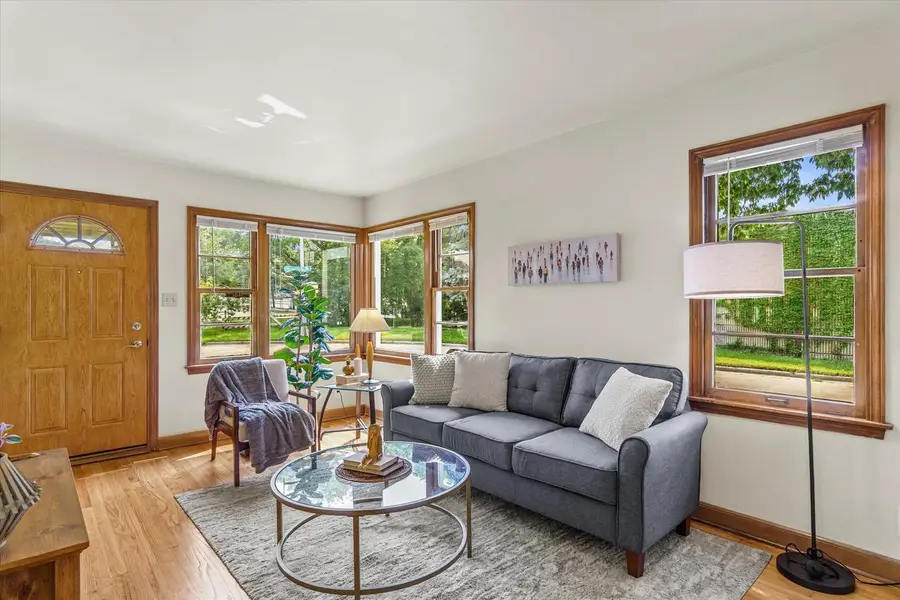 1818 E Fernwood AVENUE, Milwaukee, WI 53207 - #2