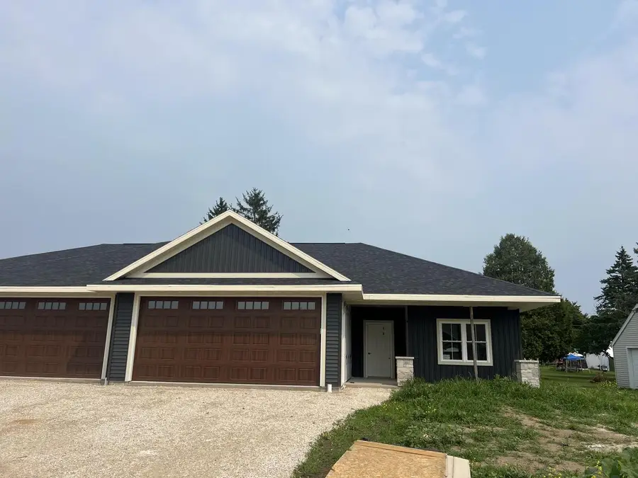 1915 Paul ROAD, Manitowoc, WI 54220 - #2