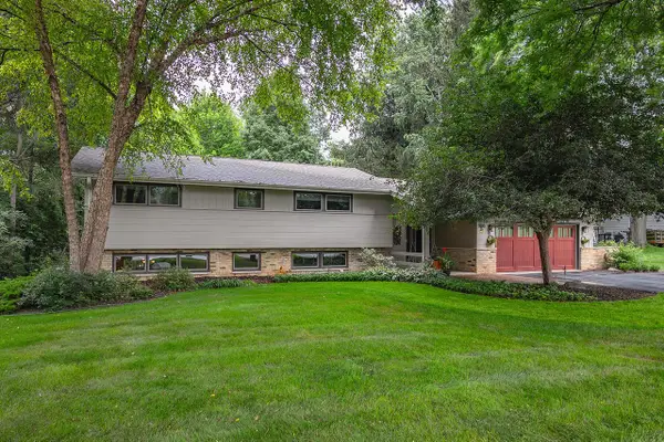 1860 Churchview DRIVE, Brookfield, WI 53005