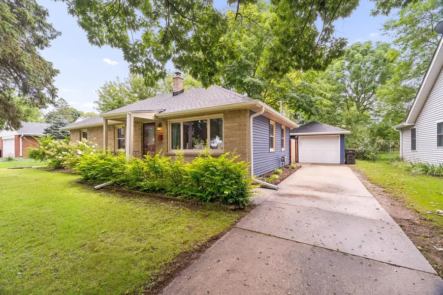 705 Oak STREET, South Milwaukee, WI 53172 - #2
