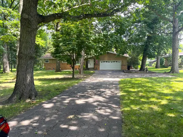 9823 256th AVENUE, Salem, WI 53168
