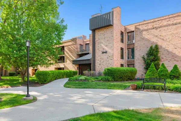 3942 N Oakland AVENUE #138, Shorewood, WI 53211