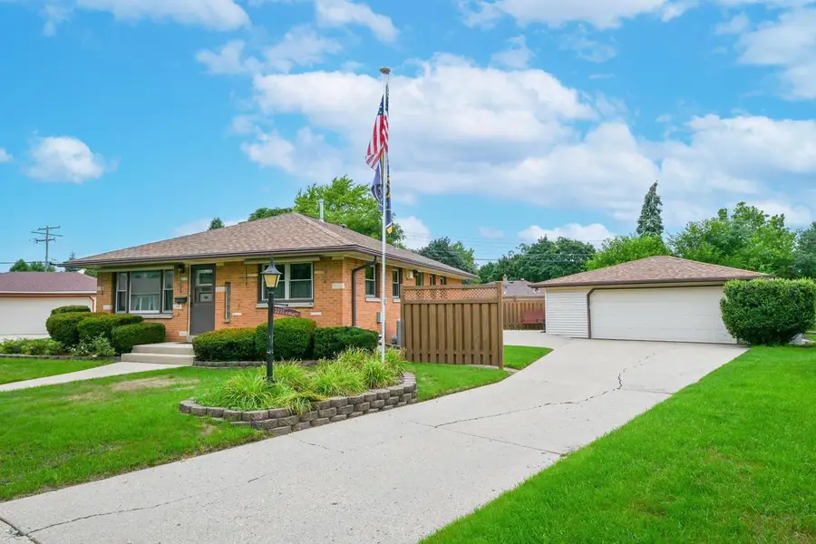 3220 S 82nd COURT, Milwaukee, WI 53219 - #3