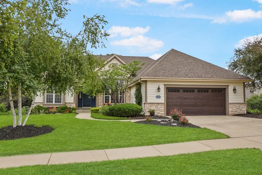 122 Howell AVENUE, Waukesha, WI 53188 - #2