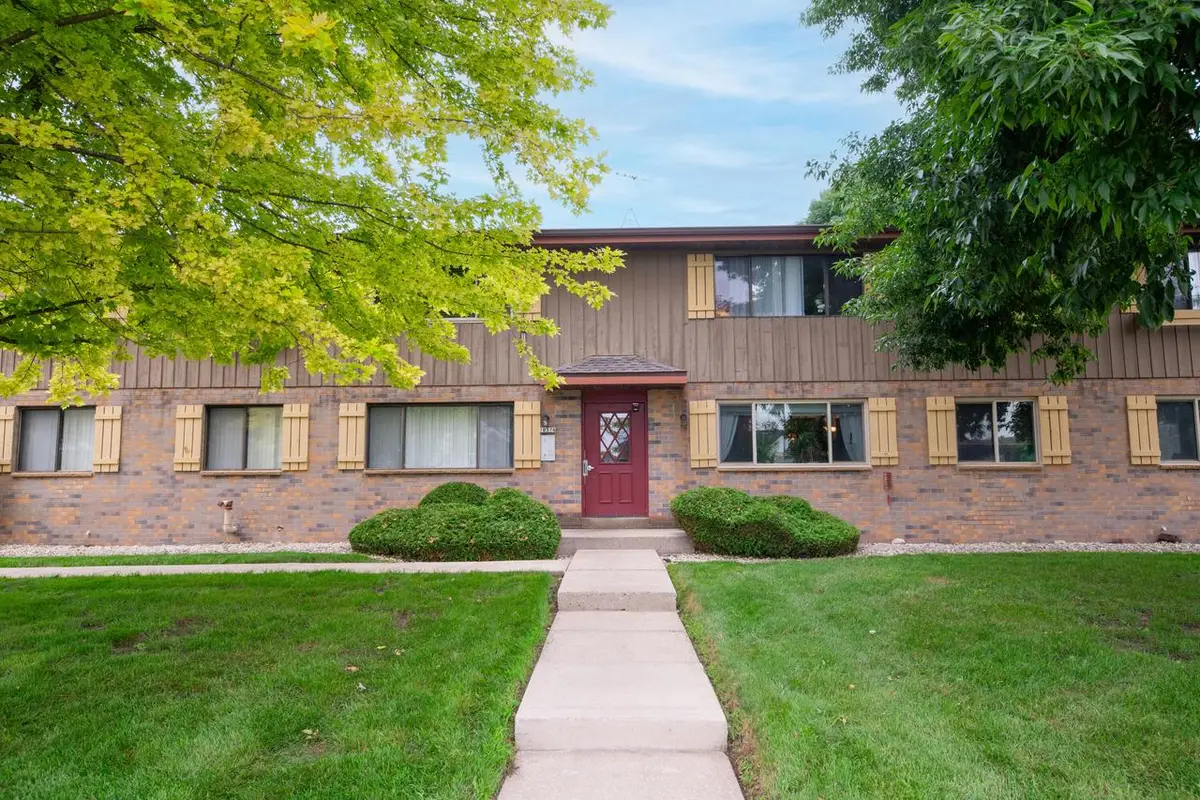 10376 W Whitnall Edge COURT #204, Franklin, WI 53132 - #1