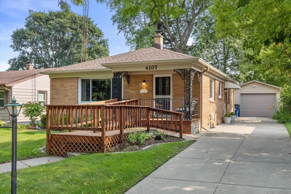 4107 Graceland BOULEVARD, Racine, WI 53405 - #1