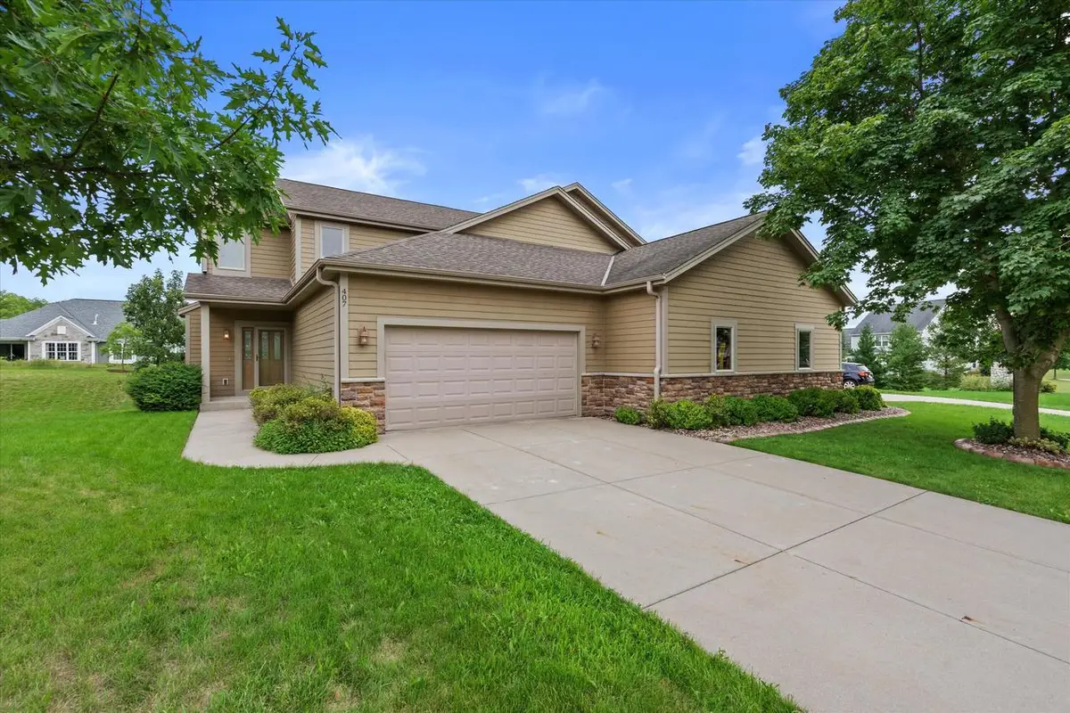 407 Century Oak DRIVE, Waukesha, WI 53188 - #1