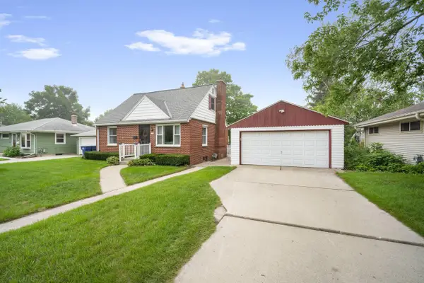 1121 2nd AVENUE, Grafton, WI 53024