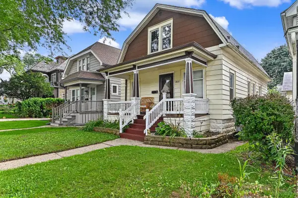2611 E Oklahoma AVENUE, Milwaukee, WI 53207