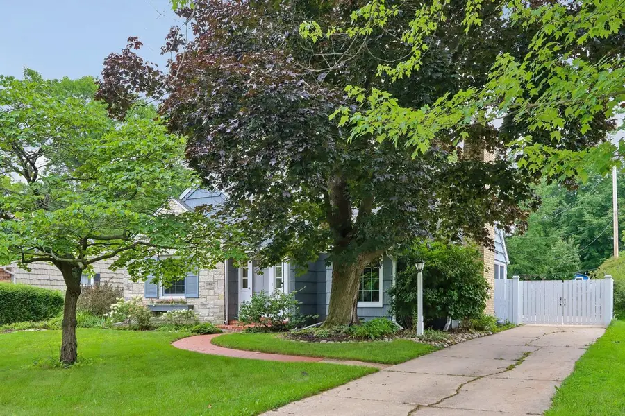 8208 N Santa Monica BOULEVARD, Fox Point, WI 53217 - #2