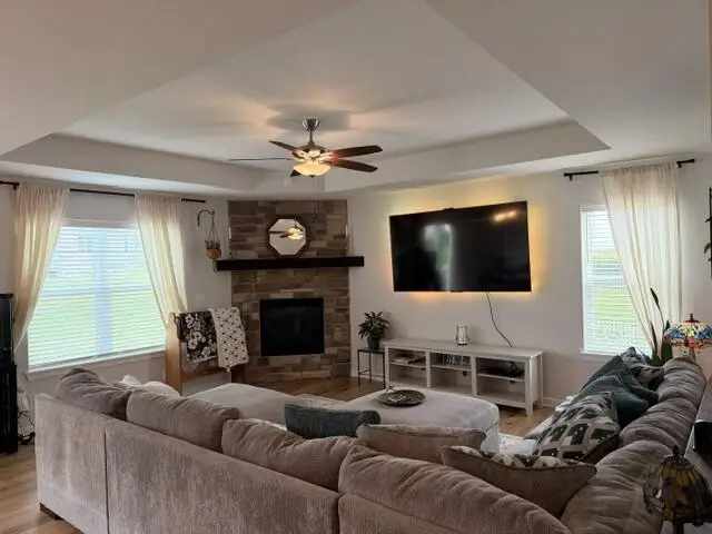 180 Emerald CIRCLE, Saukville, WI 53080 - #3
