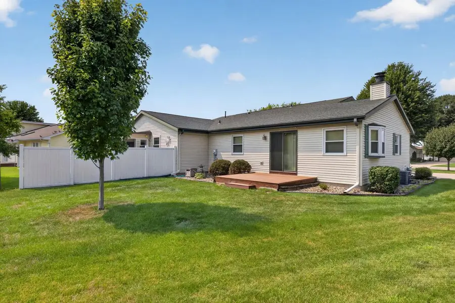 3320 Solaris LANE, La Crosse, WI 54601 - #3