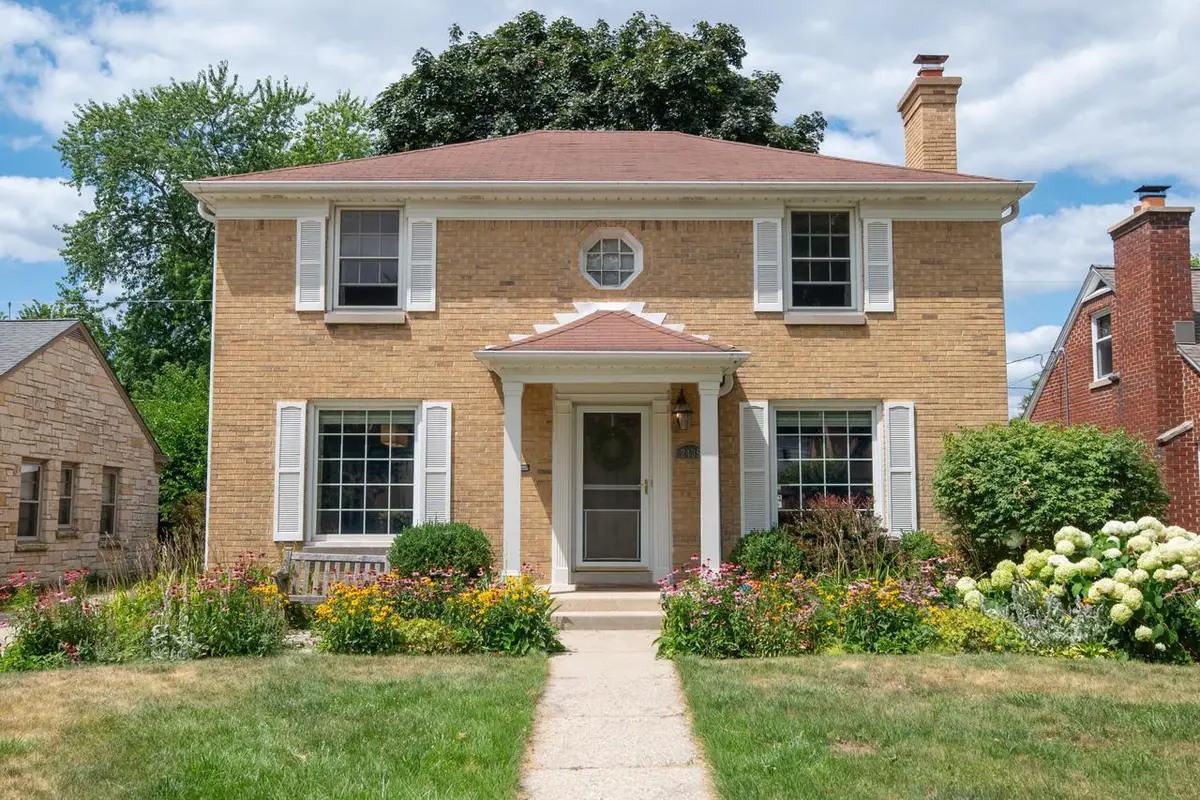 2439 N 81st STREET, Wauwatosa, WI 53213 - #1
