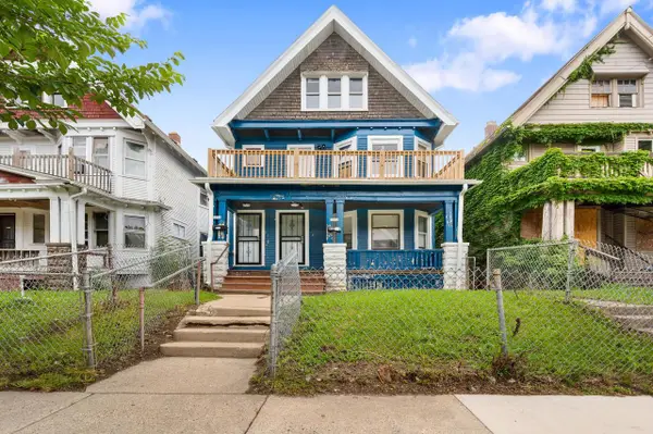 2442 N 39th STREET, Milwaukee, WI 53210