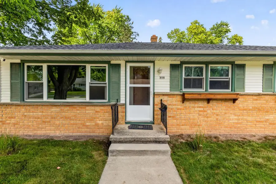 916 Jefferson STREET, West Bend, WI 53090 - #2