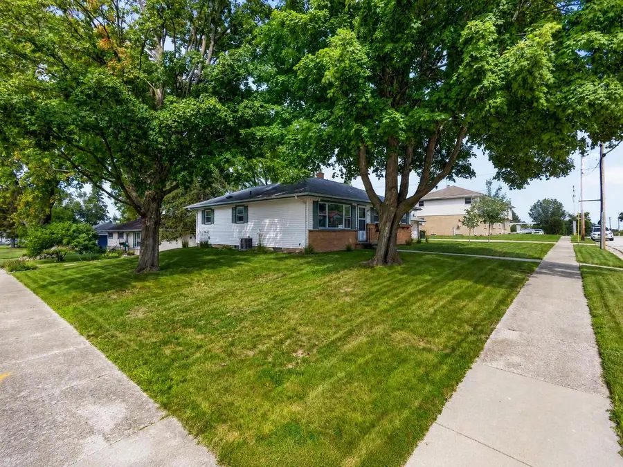 916 Jefferson STREET, West Bend, WI 53090 - #3