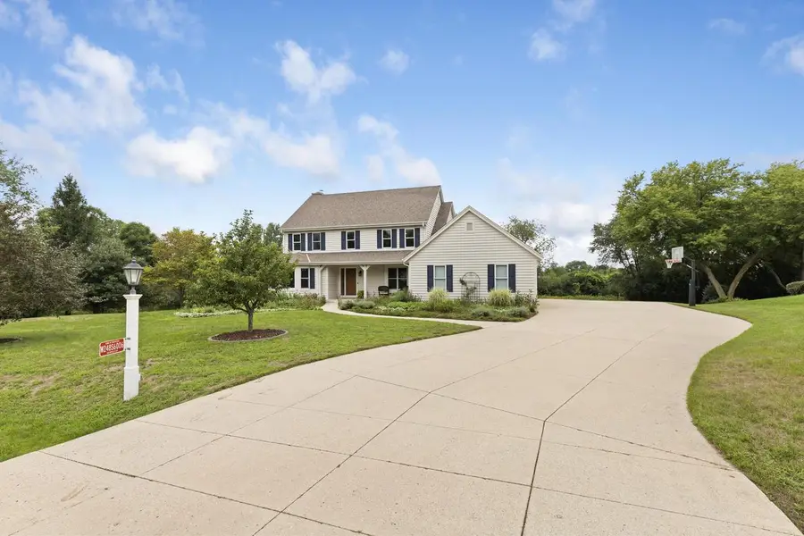 W248S6006 Deerfield CIRCLE, Waukesha, WI 53189 - #3