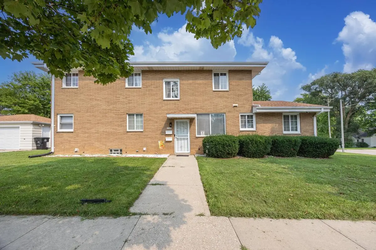 3674 E College AVENUE #3674A, Cudahy, WI 53110 - #1