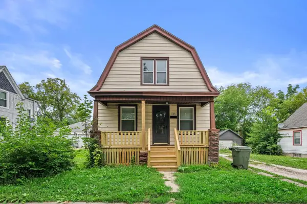 3026 W Eggert PLACE, Milwaukee, WI 53209