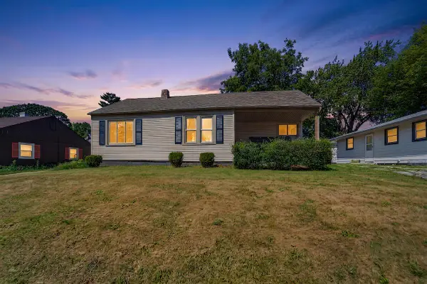 2018 Cleveland AVENUE, Racine, WI 53405