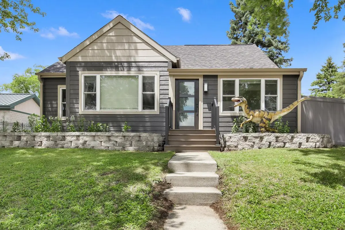 131 Kettle Moraine DRIVE N, Slinger, WI 53086 - #1