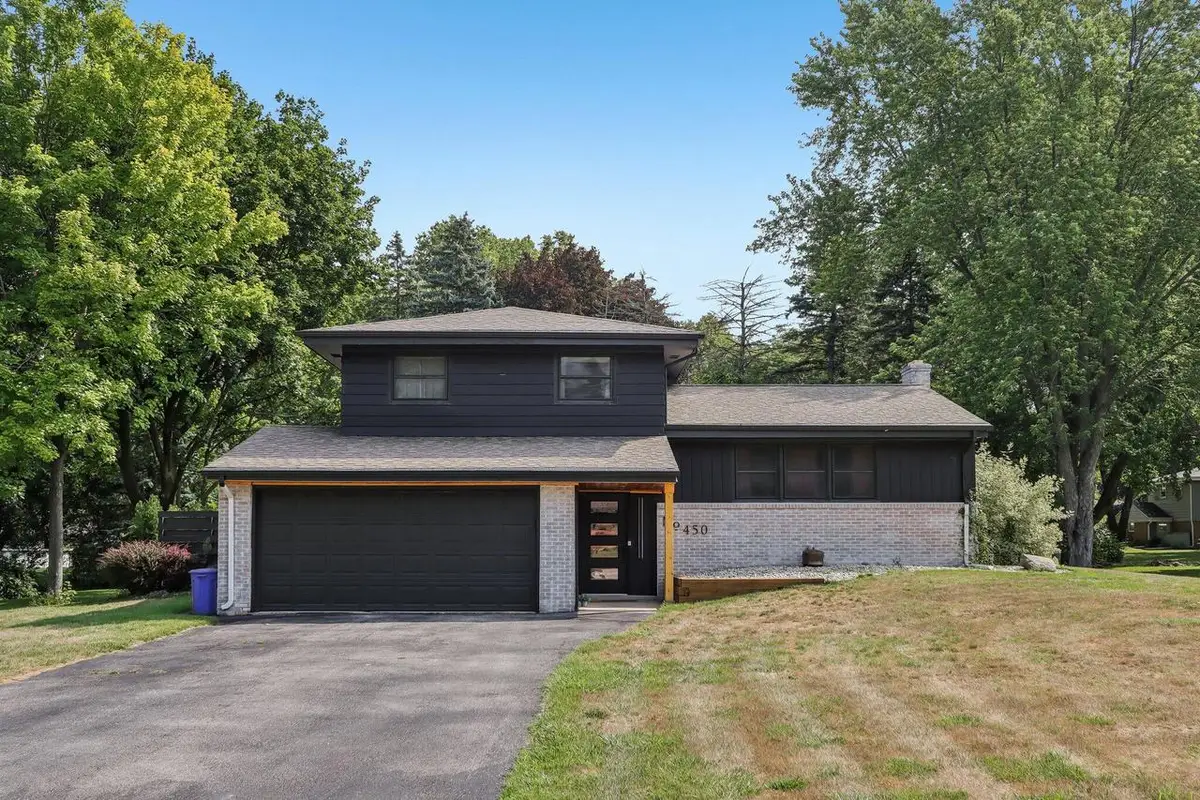 450 Rip Van Winkle DRIVE, Waukesha, WI 53186 - #1
