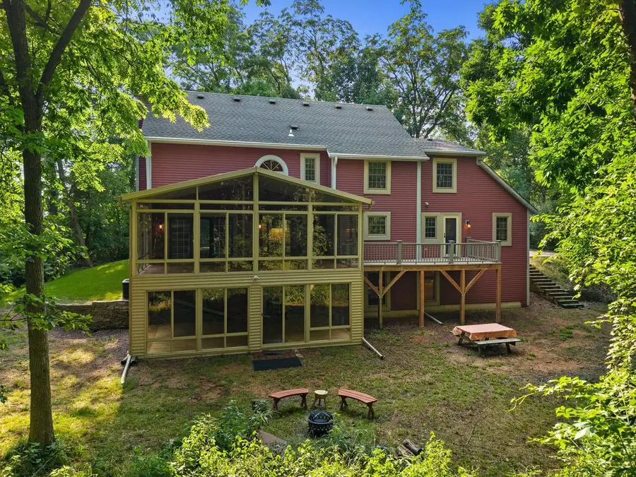 W278N2760 Rocky Point ROAD, Pewaukee, WI 53072 - #3