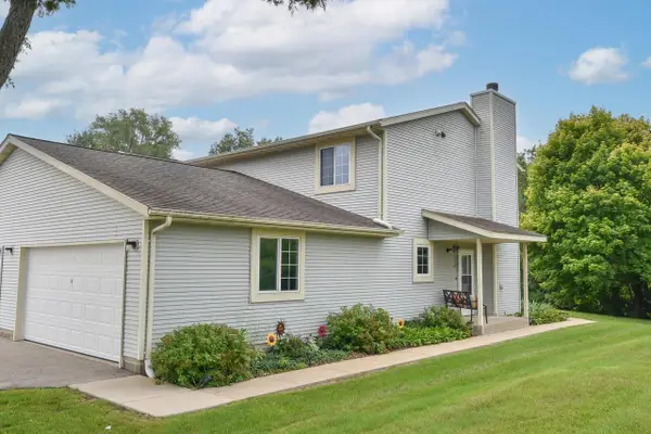 433 Slinger ROAD #4, Slinger, WI 53086
