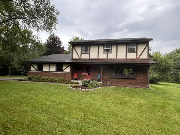W305N5690 N Stevens ROAD, Hartland, WI 53029