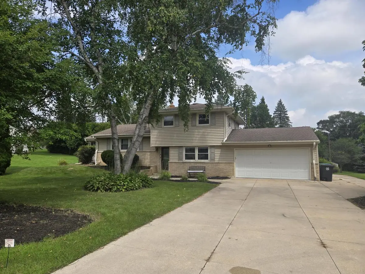 N71W13776 Nicolet COURT, Menomonee Falls, WI 53051 - #1