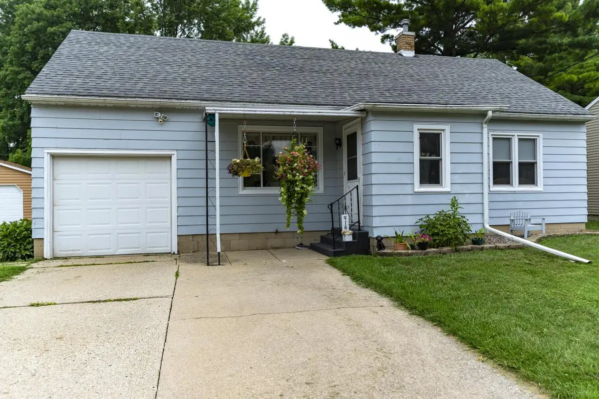 916 Clark STREET, Watertown, WI 53094 - #1