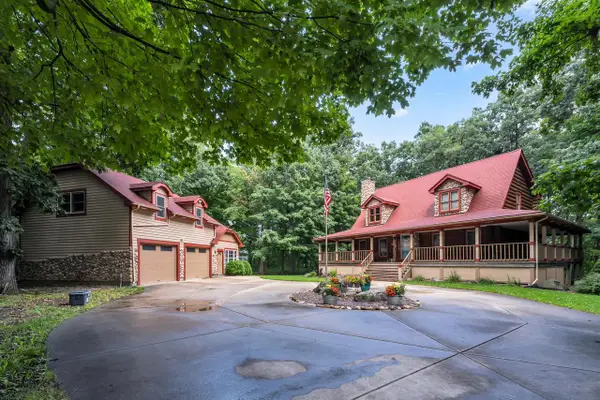 1541 N English Settlement AVENUE, Burlington, WI 53105