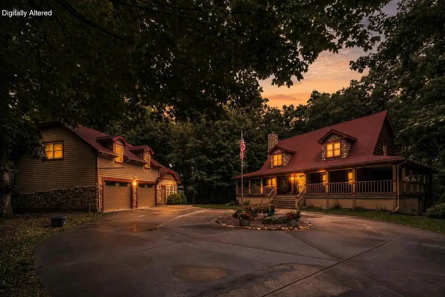 1541 N English Settlement AVENUE, Burlington, WI 53105 - #2